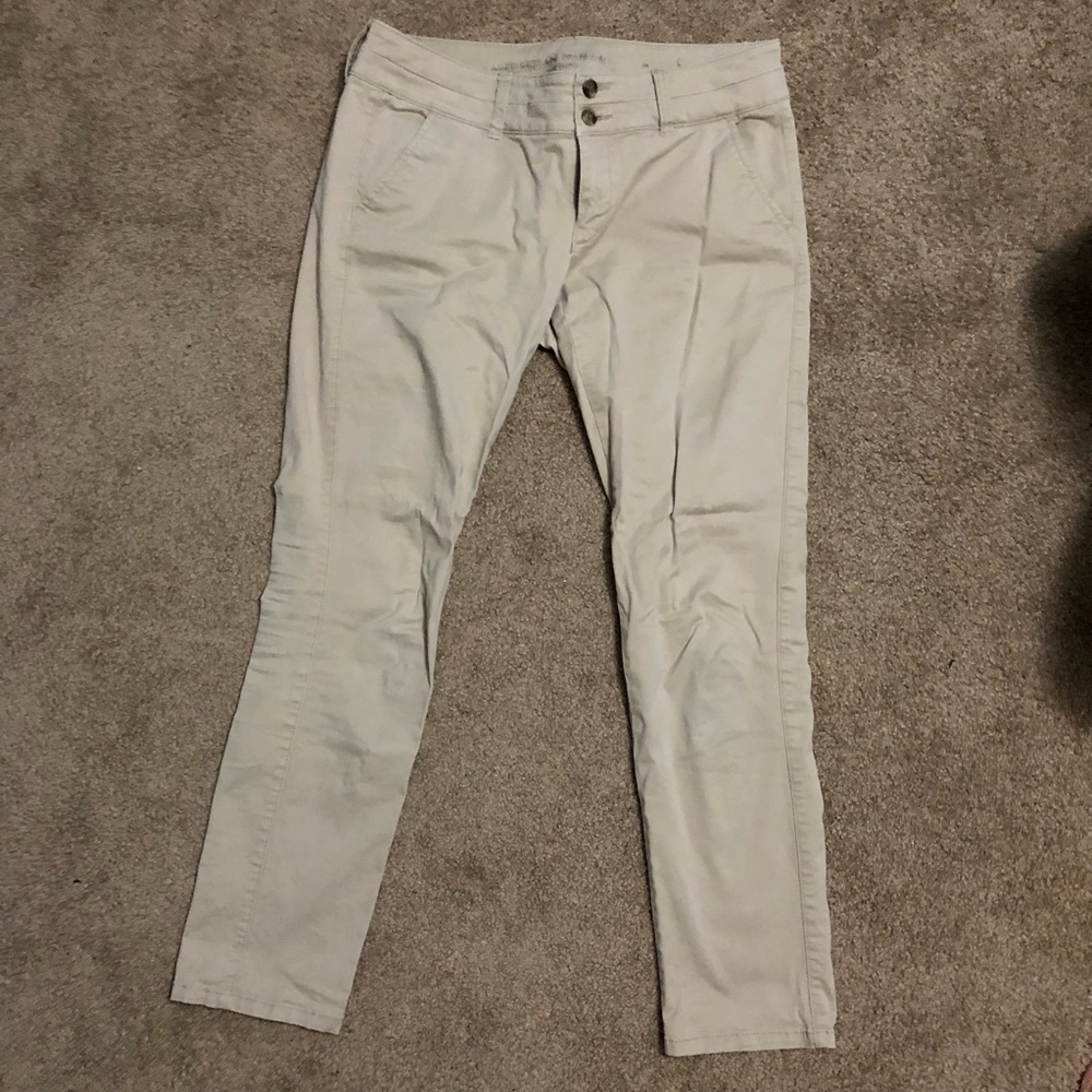 AEO stretch skinny khaki pants